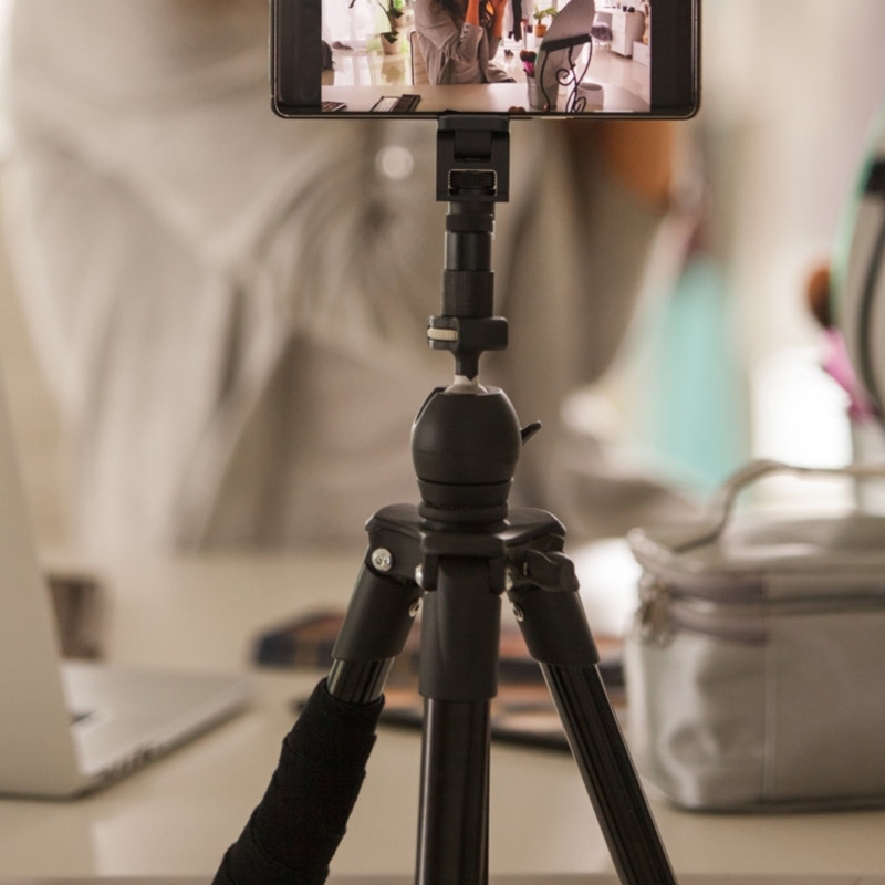Profesjonalny uchwyt do kamery – Fluid Head Tripod recenzja i cena